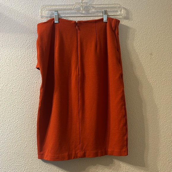 Cabi draped front skirt size 6 - Picture 4 of 6